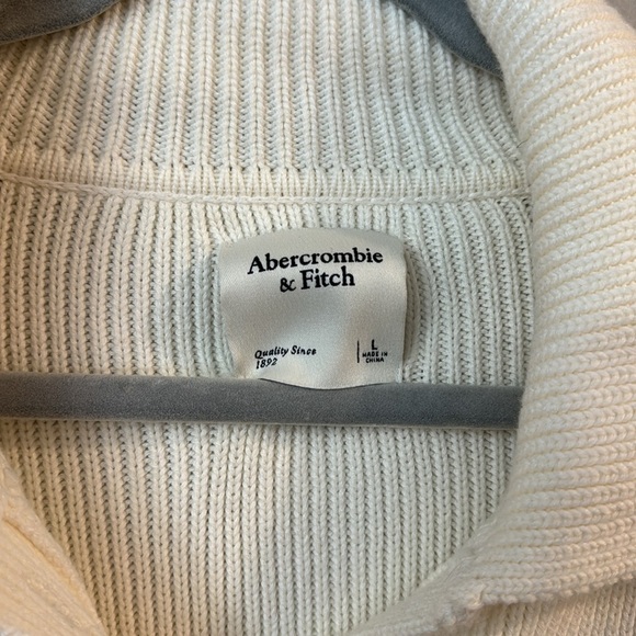 NWOT Abercrombie & Fitch Button-Up Cardigan Sweater - Picture 2 of 6